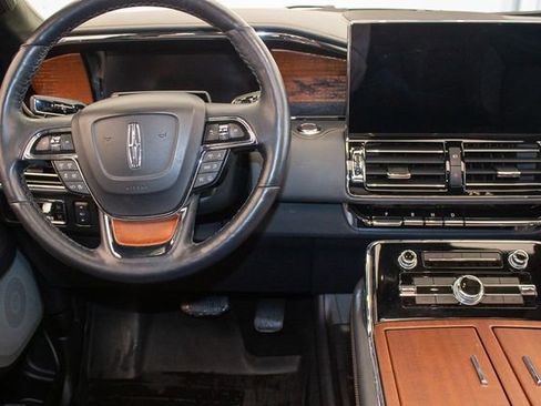Used 2024 Lincoln Navigator Black Label image 18
