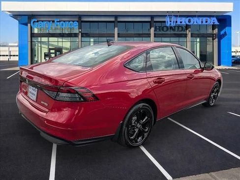 Used 2025 Honda Accord SE image 2