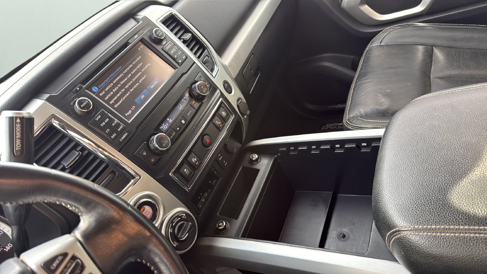 Used 2018 Nissan Titan PRO-4X w/ Pro-4x Convenience Package AWD/4WD image 18