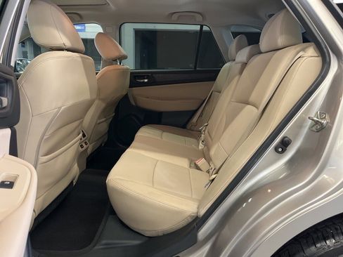 Used 2017 Subaru Outback 2.5i Limited image 32