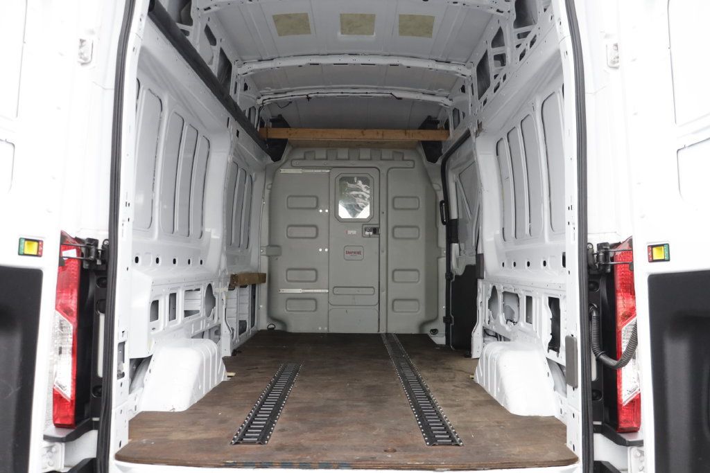 Used 2023 Ford Transit 250 148 High Roof RWD image 18