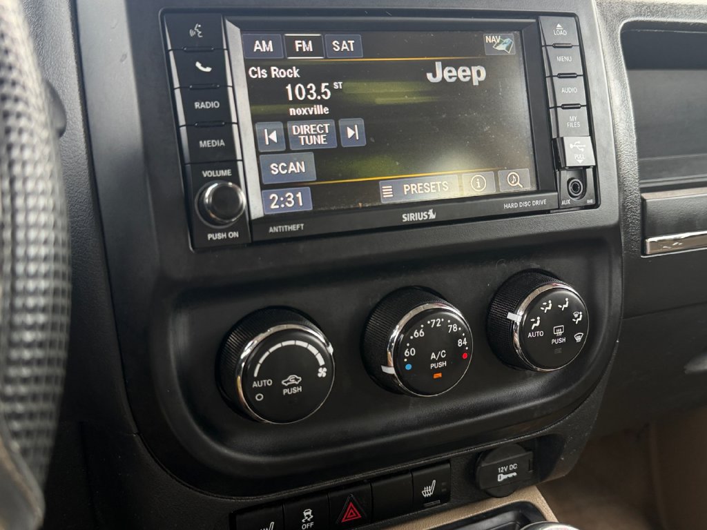 Used 2014 Jeep Patriot Limited w/ Sun/Sound Group AWD/4WD image 27