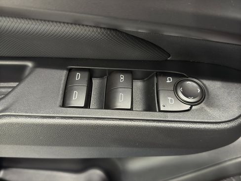 New 2026 Chevrolet Equinox EV RS image 24