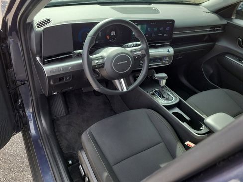 Certified 2025 Hyundai Kona SEL FWD image 19