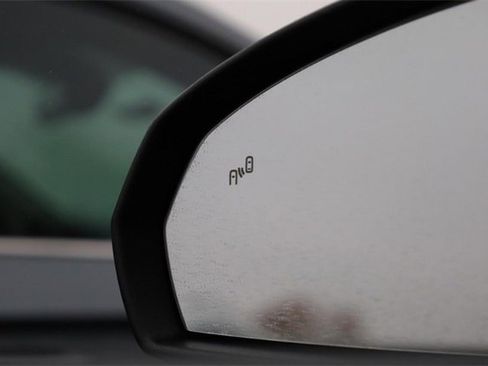 New 2025 Volkswagen Taos SE image 21