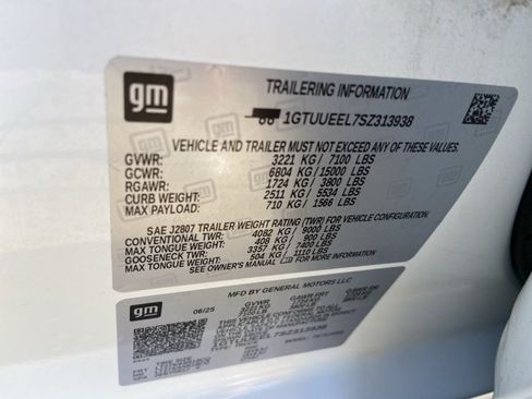 Used 2025 GMC Sierra 1500 AT4 AWD/4WD image 33