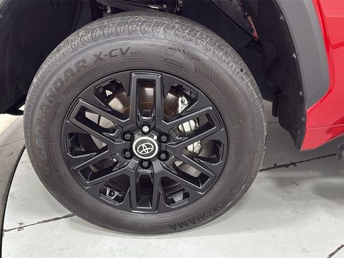 Used 2024 Toyota Tundra Limited image 24