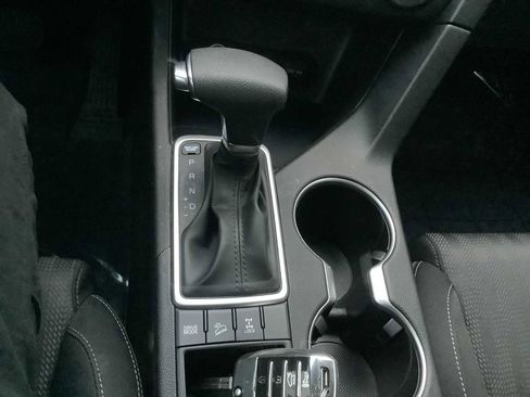 Used 2020 Kia Sportage LX image 18