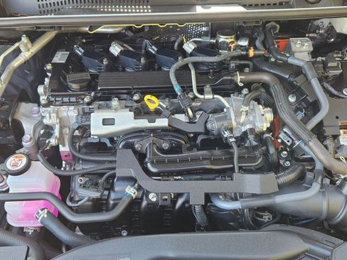 Used 2025 Toyota Prius LE image 35