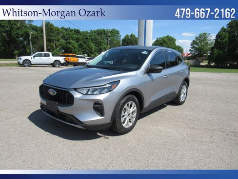 Used 2024 Ford Escape Active w/ Cold Weather Package FWD image 3