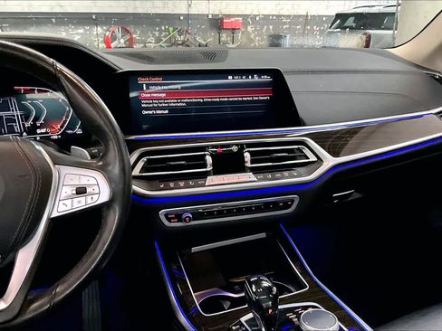 Used 2020 BMW X7 xDrive40i w/ Premium Package image 9
