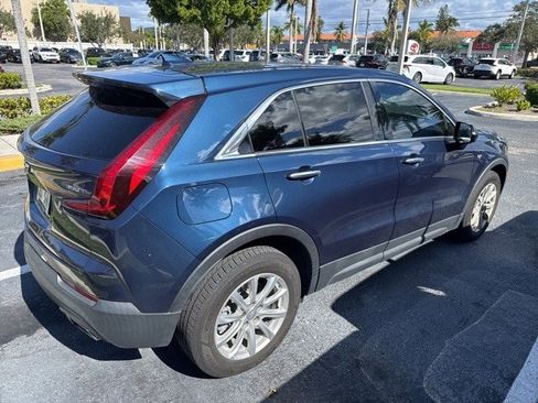 Used 2021 Cadillac XT4 Luxury image 4