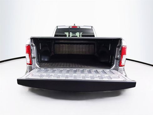 Used 2021 RAM 1500 Big Horn AWD/4WD image 14