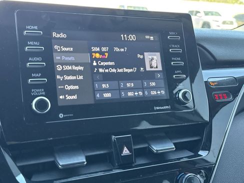 Used 2022 Toyota Camry SE image 20