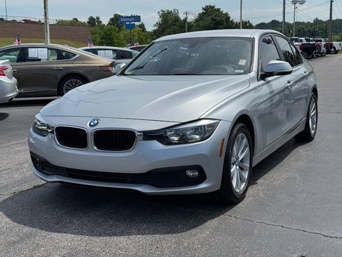 Used 2016 BMW 320i Sedan RWD image 8