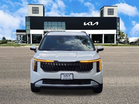 New 2026 Kia Carnival EX FWD image 3