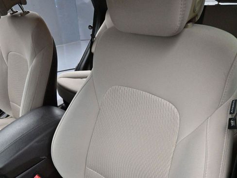 Used 2013 Hyundai Santa Fe Sport FWD image 13