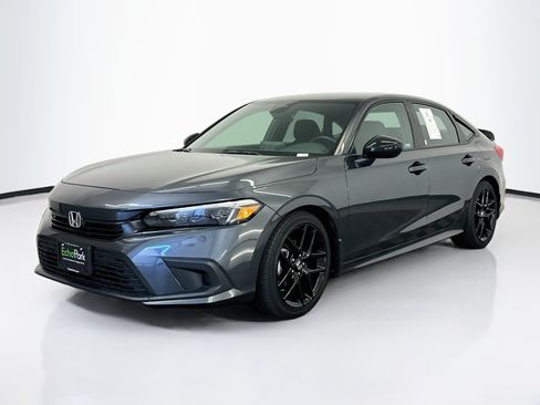 Used 2024 Honda Civic Sport image 3