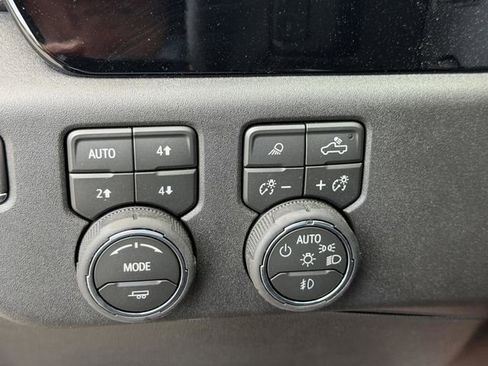 New 2026 Chevrolet Silverado 1500 High Country w/ Midnight Edition AWD/4WD image 32