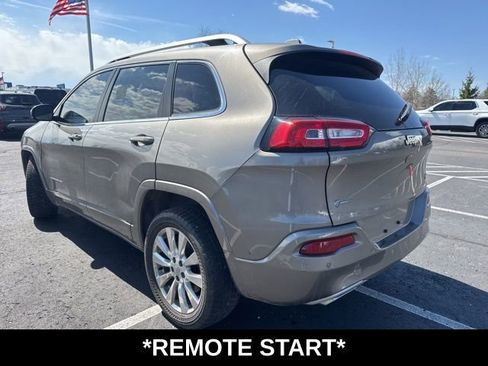 Used 2017 Jeep Cherokee Overland w/ Technology Group image 5