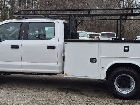Used 2017 Ford F350 XL w/ Power Equipment Group image 2