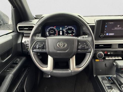 Used 2025 Toyota 4Runner TRD Off-Road AWD/4WD image 13