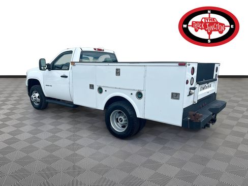 Used 2011 GMC Sierra 3500 W/T RWD image 5