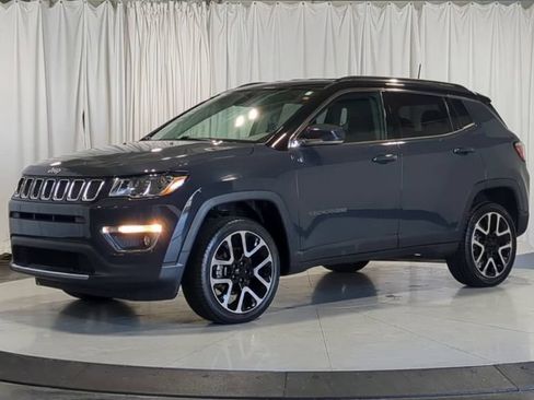 Used 2018 Jeep Compass Limited AWD/4WD image 5