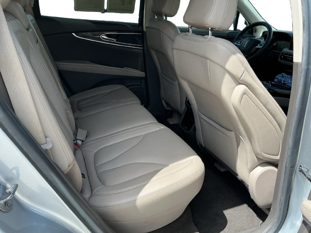 Used 2022 Lincoln Nautilus FWD w/ Premium Package image 27