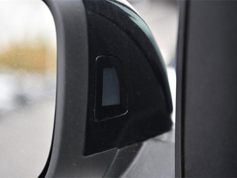 New 2025 Volkswagen ID. Buzz Pro S image 11