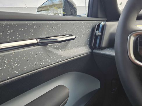 New 2026 Volvo EX30 Ultra w/ Protection Package Premier image 29