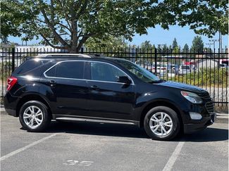 Used 2017 Chevrolet Equinox LT image 1