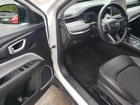 Used 2022 Jeep Compass Latitude w/ Convenience Group AWD/4WD image 12