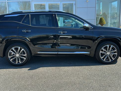 Used 2019 GMC Terrain Denali w/ Advanced Safety Package image 29