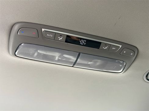 Certified 2024 Kia Telluride S image 25