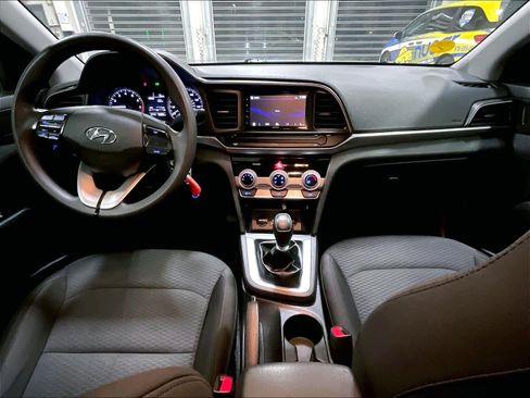 Used 2019 Hyundai Elantra SE w/ Cargo Package image 21