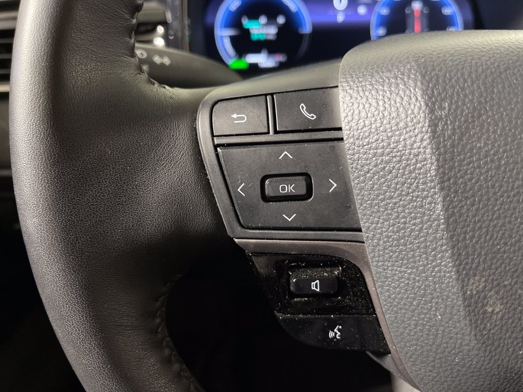 Used 2026 Toyota Camry XLE FWD image 28