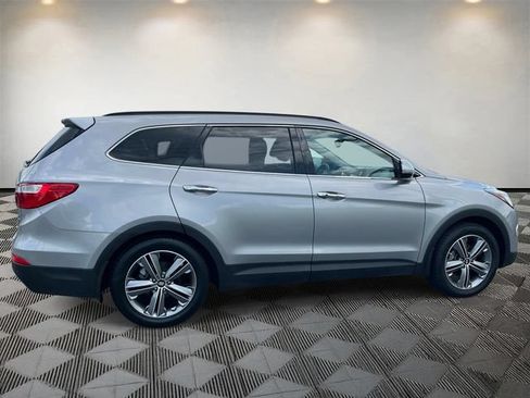Used 2016 Hyundai Santa Fe Limited w/ Option Group 04 FWD image 7