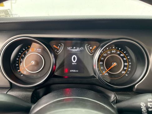 Used 2022 Jeep Wrangler Sport AWD/4WD image 19