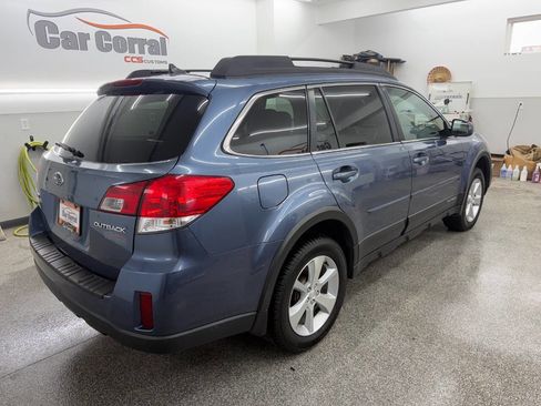 Used 2014 Subaru Outback 2.5i Limited w/ Moonroof Package image 4
