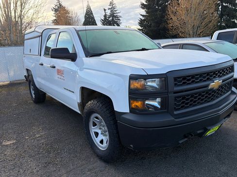Used 2014 Chevrolet Silverado 1500 W/T w/ Trailering Package image 2