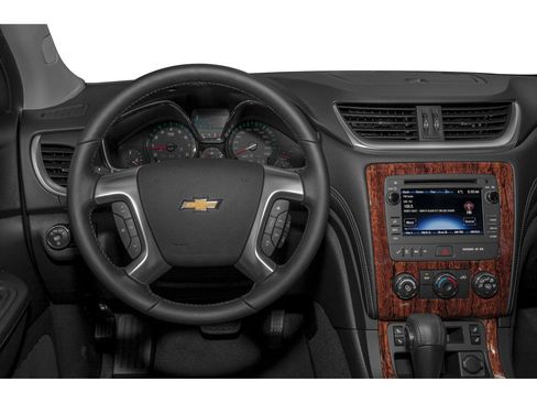 Used 2015 Chevrolet Traverse LT w/ Style and Technology Package image 4