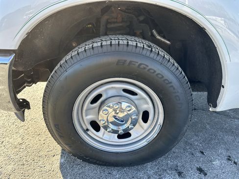 Used 2015 Ford F250 XL w/ XL Value Package image 9