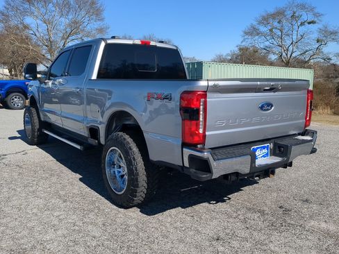Used 2023 Ford F250 Lariat w/ Chrome Package image 5