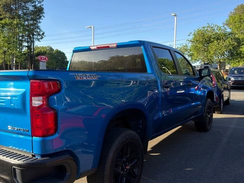 Used 2023 Chevrolet Silverado 1500 Custom Trail Boss AWD/4WD image 5