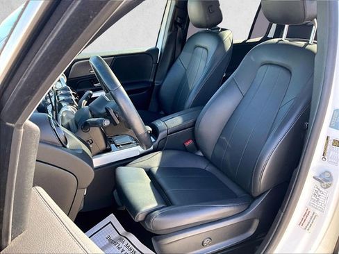 Used 2023 Mercedes-Benz GLB 250 image 24