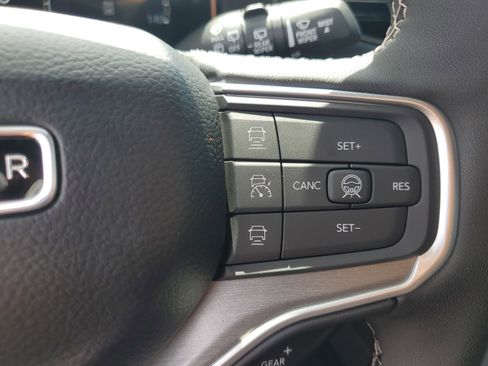 New 2026 Jeep Grand Wagoneer 2WD image 15