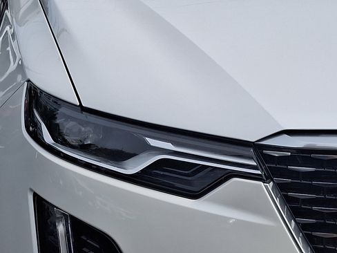 Certified 2023 Cadillac XT6 Premium Luxury w/ Technology Package image 10