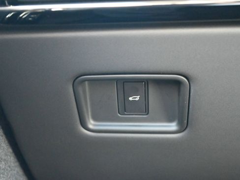 Used 2025 Land Rover Range Rover Sport Dynamic SE image 28