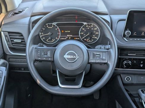 Used 2023 Nissan Rogue S image 26